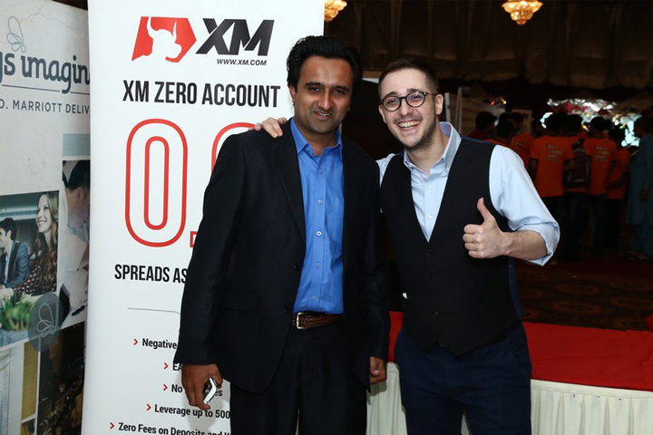 Компания XM провела семинары в Пакистане