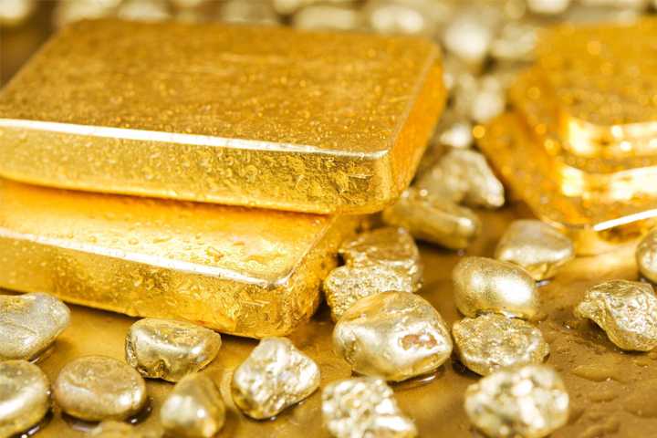 Gold prices steady above multi-week lows ahead of US economic data