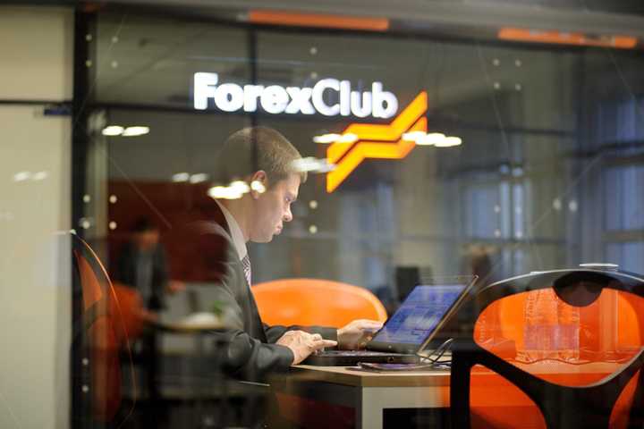 Брокер Forex Club стал участником круглого стола в Госдуме РФ