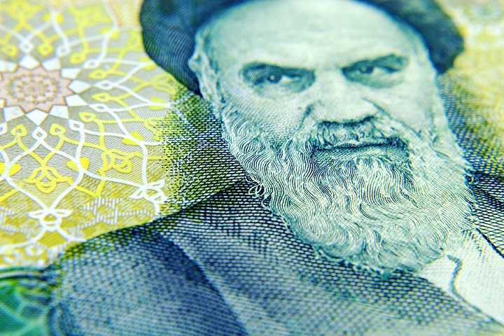В Иране могут перейти на новую денежную единицу